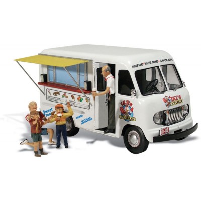 WS5541 HO IKE'S ICE CREAM TRUCK