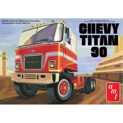 AMT1417 CHEVY TITAN 90 1/25