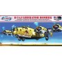 AMCH218 B-24J BOMBER BUFFALO BILL w swivel stand, 1/92