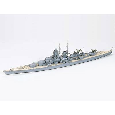 TAM77520 GNEISENAU BATTLE CRUISER (German) (31802)