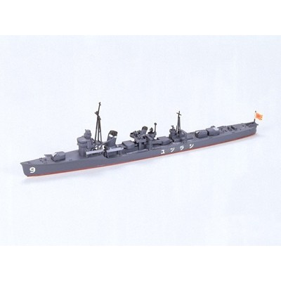 TAM31402 SHIRATSUYU DESTROYER 1/700