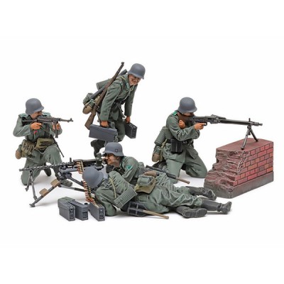 TAM35386 GERMAN MG TEAM Mid-WWII, 1/35