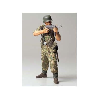 TAM36303 WWII GERMAN ELITE INFANTRYMAN 1/16