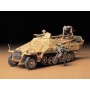 TAM35195 GERMAN SD.KFZ. 251/1 AUSF.D PERS.CA.1/35