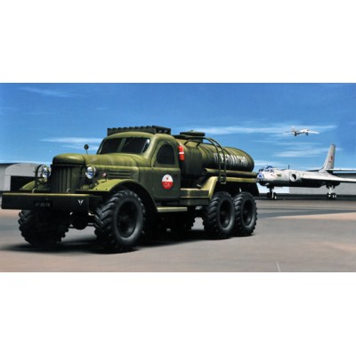 TRU01102 SOVIET FUEL TRUCK ZIL-157 1/35