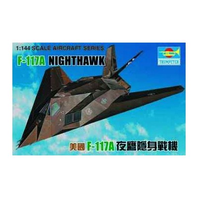 TRU01330 F-117 NIGHT HAWK 1/144