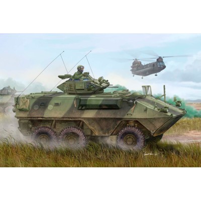 TRU01502 CANADIAN GRIZZLY 6x6 ARM.PERS.CARR 1/35