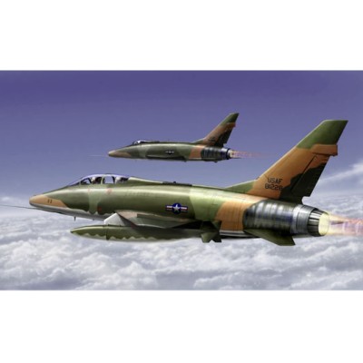 TRU01650 F-100F SUPER SABRE FIGHTER 1/72
