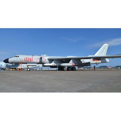 TRU03930 XIAN H-6K STRATEGIC BOMBER, 1/144