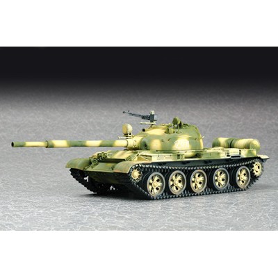 TRU07147 RUSSIAN T-62 MAIN BATTLE TANK MOD.1972 1/72