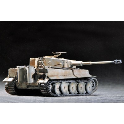 TRU07243 GERMAN TIGER 1 TANK MID-PRODUCTION 1/72