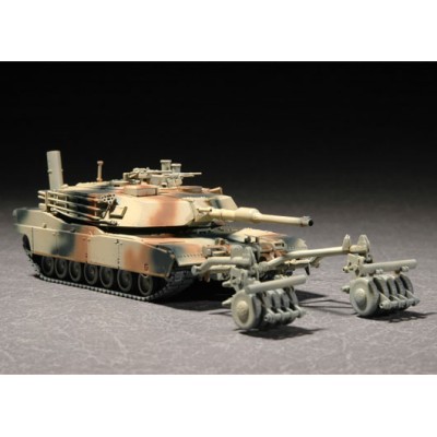 TRU07278 M1A1 ABRAMS TANK W/MINE ROLLER 1/72