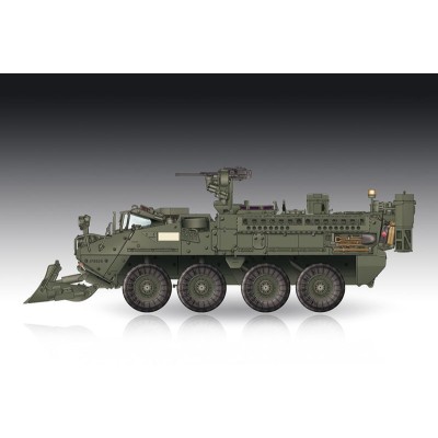 TRU07456 M1132 STRYKER ENGINEER SQUAD VEHICLE w SOB 1/72
