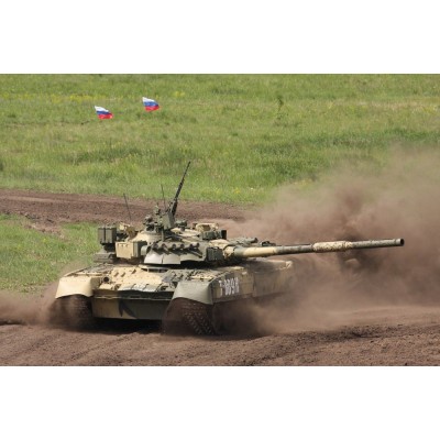 TRU09578 RUSSIAN T-80UK MAIN BATTLE TANK 1/35