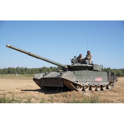 TRU09587 RUSSIAN T-80BVM MAIN BATTLE TANK, 1/35