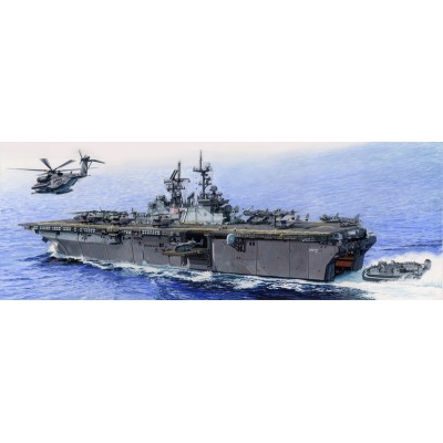 TRU05615 USS IWO JIMA LHD-7 1/350...