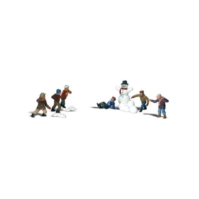 WS2183 N SNOWBALL FIGHT