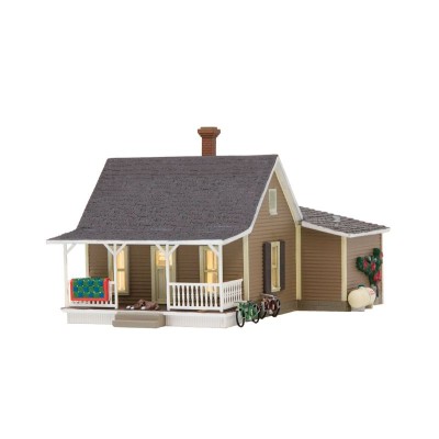 'WS4926 N GRANNY''S HOUSE BUILT N READY'