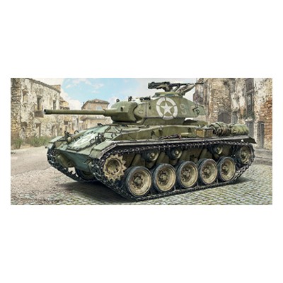 ITA6761 M24 CHAFFEE, 1/35