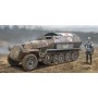 ITA7077 SD.KFZ 251/8 AMBULANCE 1/72
