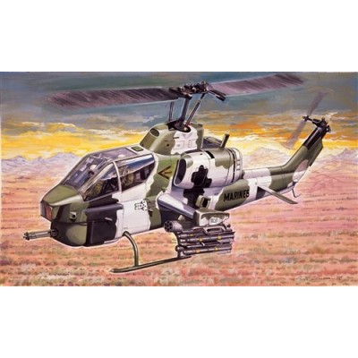 ITA0160 AH-1W SUPER COBRA ATTACK HELICOPTER 1/72