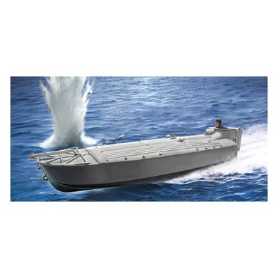 ITA5623 M.T.M. "BARCHINO" w crew 1/35