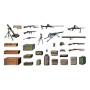 ITA0407 WWII DIORAMA ACCESSORIES 1/35