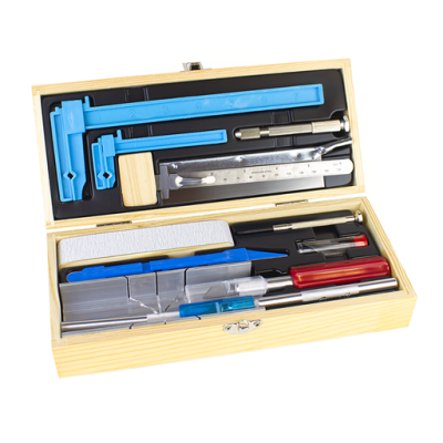 EXE44288 DOLL HOUSE w knives/blades/tools
