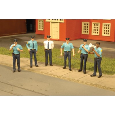 BAC33104 HO MIN.FIGURES, police squad