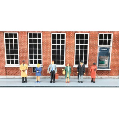 BAC33120 HO STANDING OFFICE WORKERS